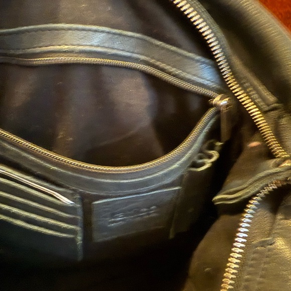 Elegant Black Leather Hobo Bag - Picture 3 of 5